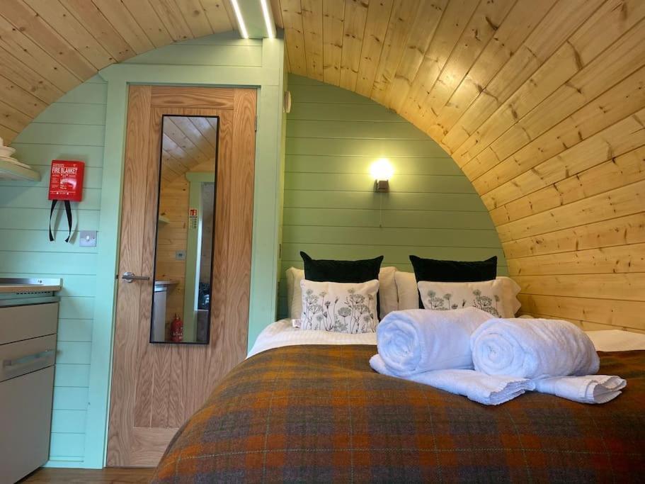 Seaview Lodges At Torlinnhe Fort William Kültér fotó
